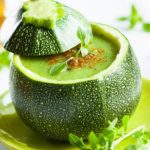Нежный крем-суп из кабачков с чесноком